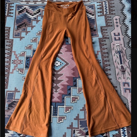 Wolven Flares in Tumeric (M) - Picture 3 of 9